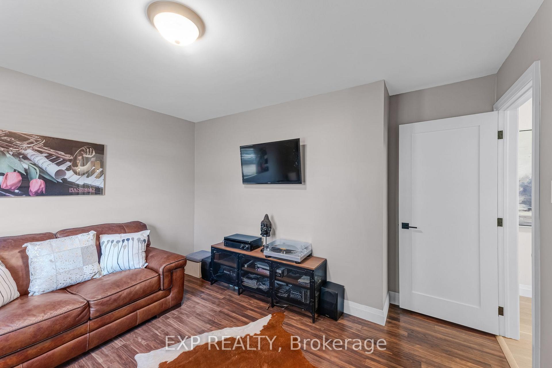 Photo 25 of 79 Beswick Drive, Newmarket, Central Newmarket — HOMEH