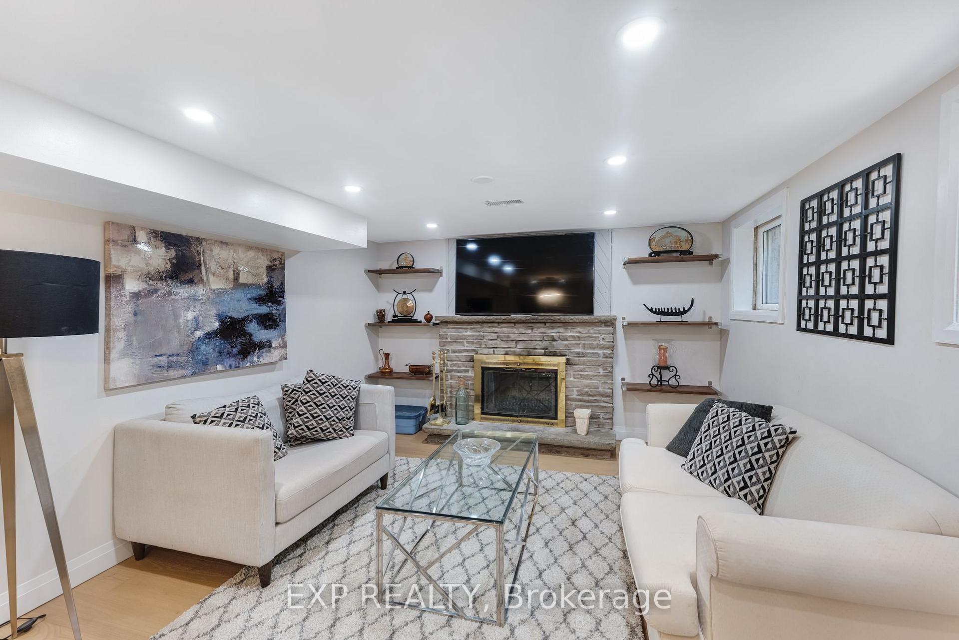 Photo 31 of 79 Beswick Drive, Newmarket, Central Newmarket — HOMEH