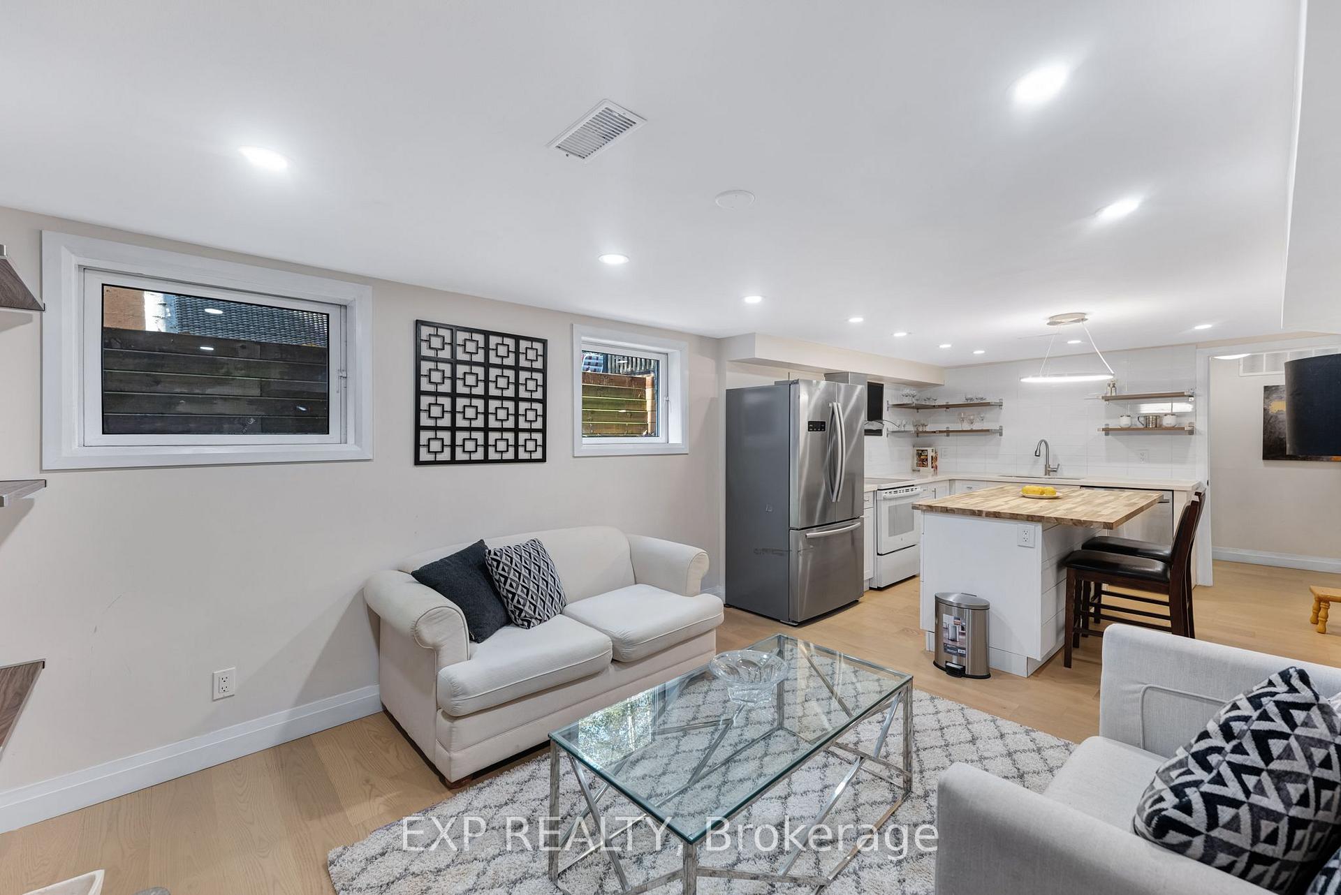 Photo 32 of 79 Beswick Drive, Newmarket, Central Newmarket — HOMEH