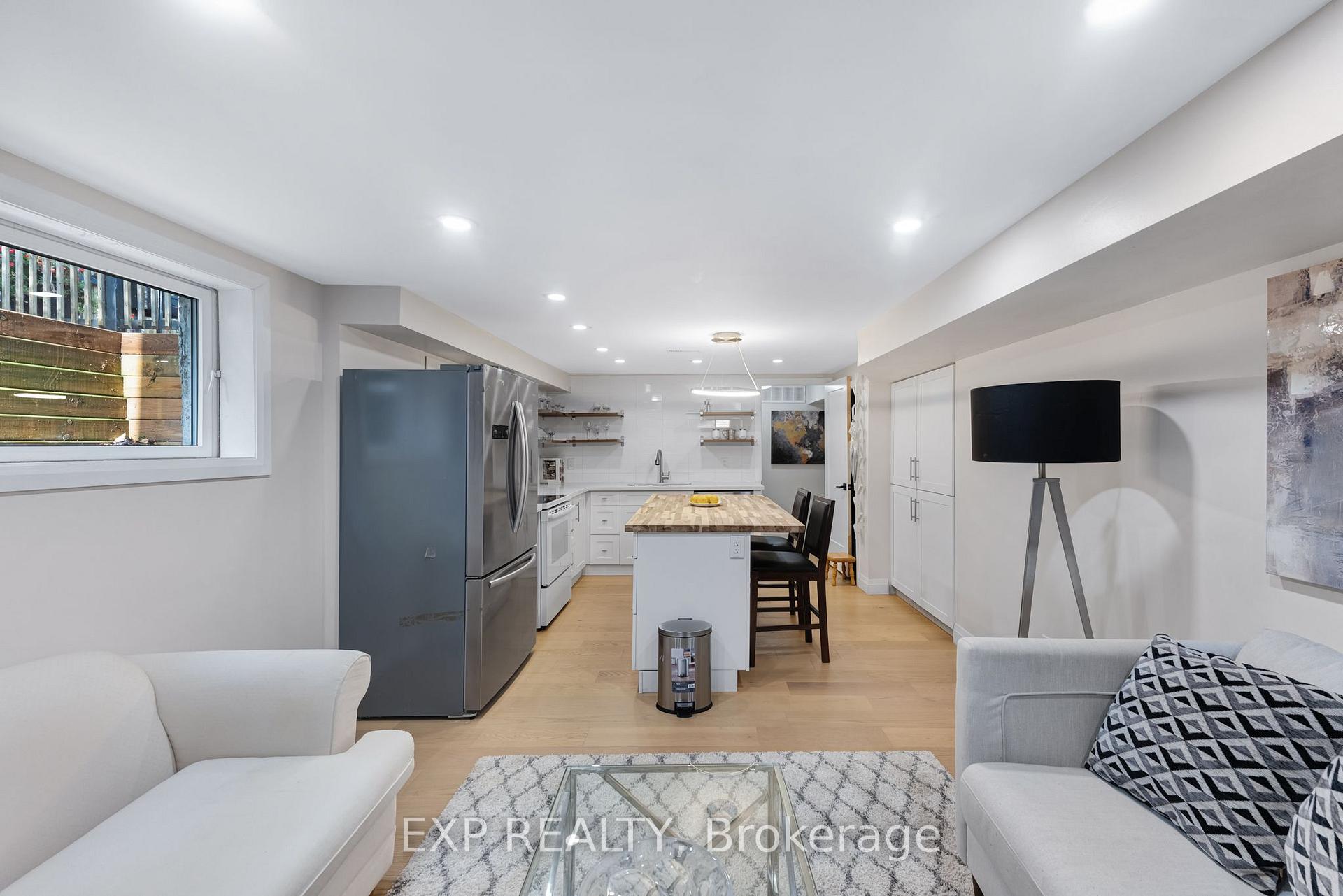 Photo 33 of 79 Beswick Drive, Newmarket, Central Newmarket — HOMEH