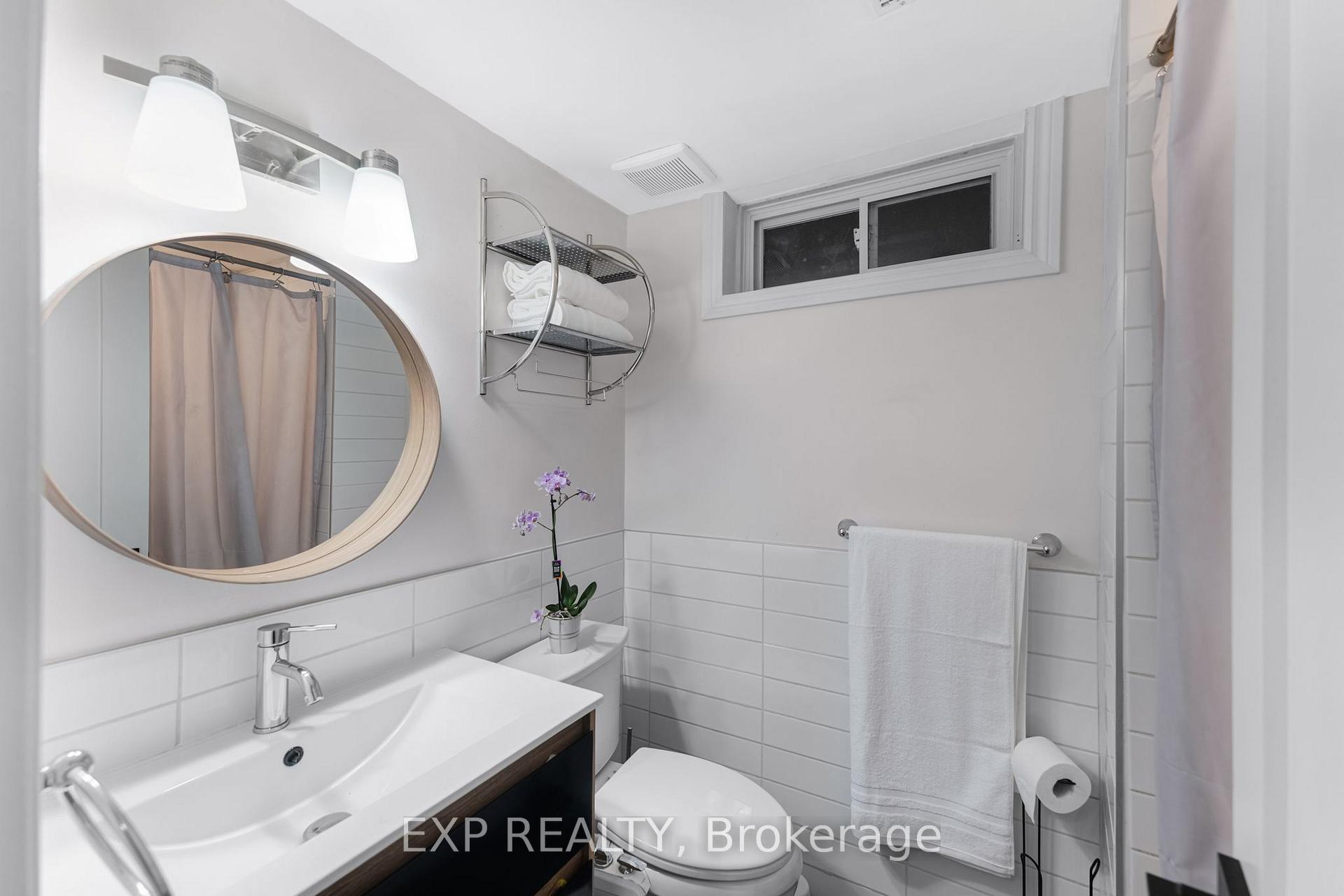 Photo 37 of 79 Beswick Drive, Newmarket, Central Newmarket — HOMEH