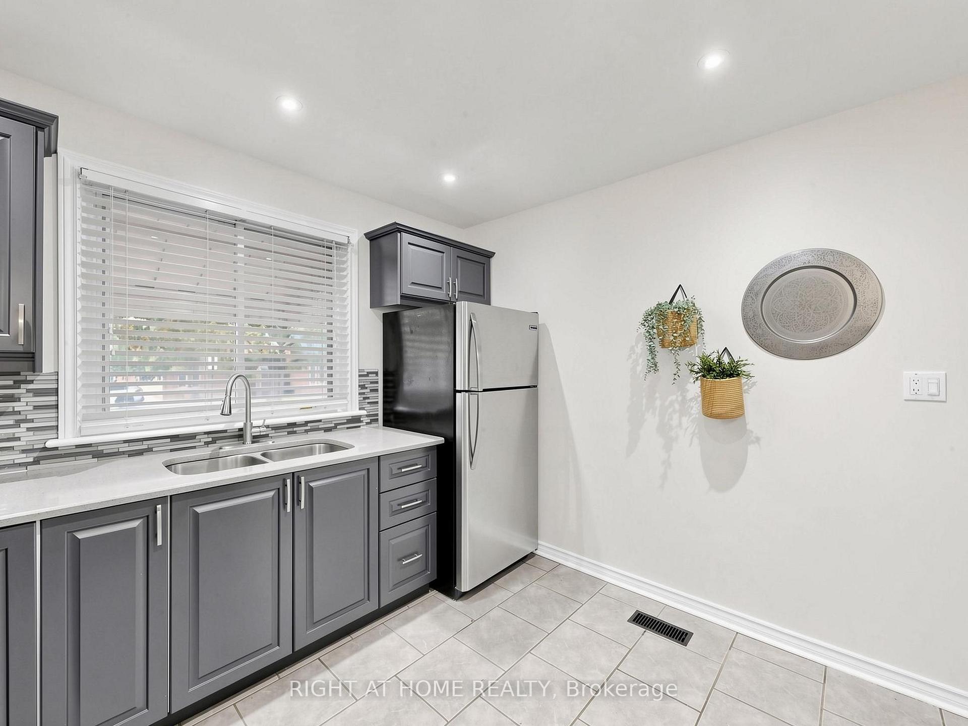 Photo 9 of 1 Welbourn Drive, Hamilton, Balfour — HOMEH