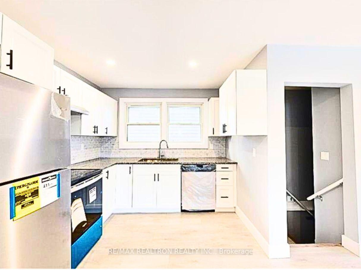 Photo 3 of Unit Unit A, 77 Godfrey Drive, London, East D — HOMEH