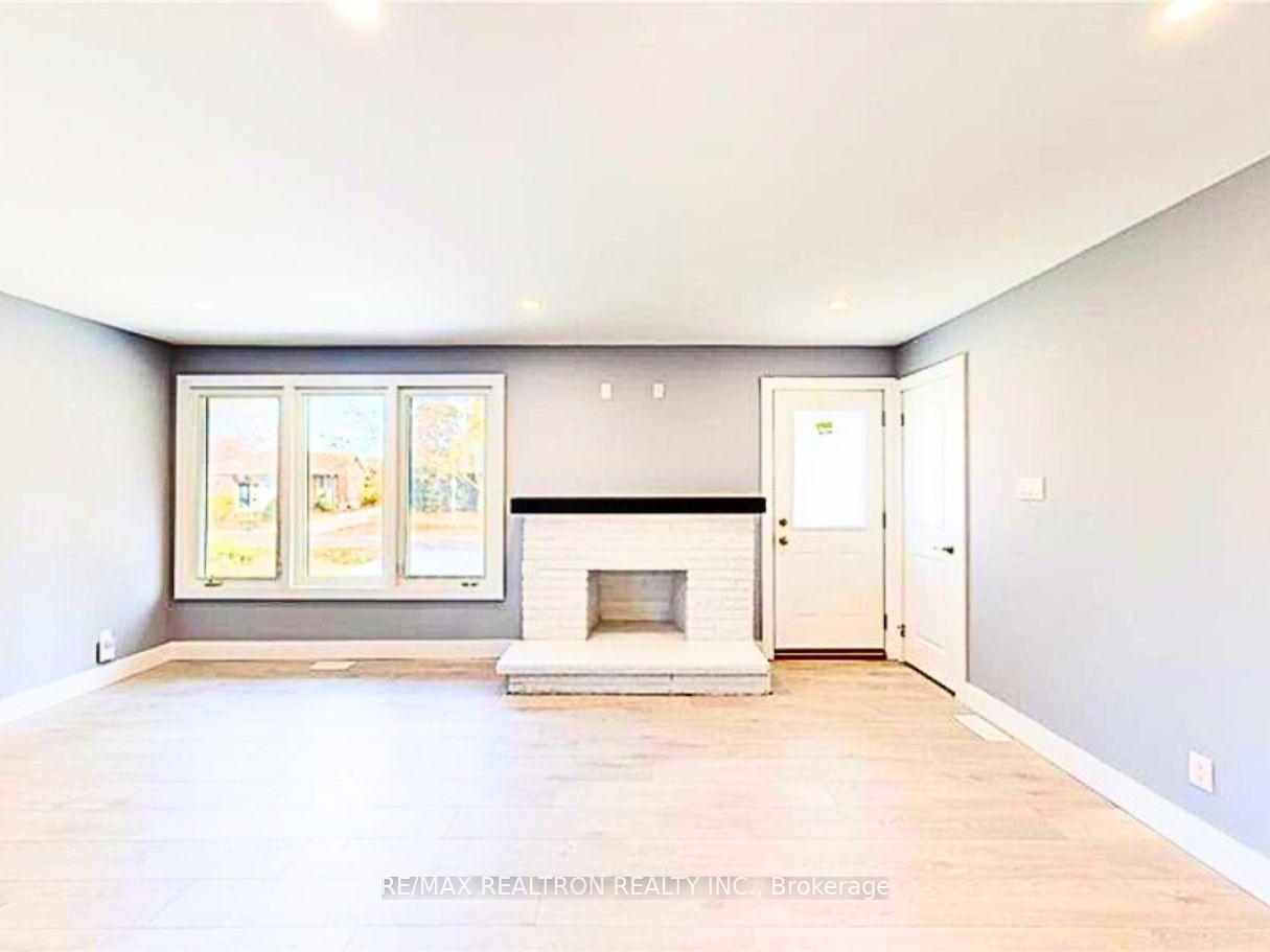 Photo 5 of Unit Unit A, 77 Godfrey Drive, London, East D — HOMEH