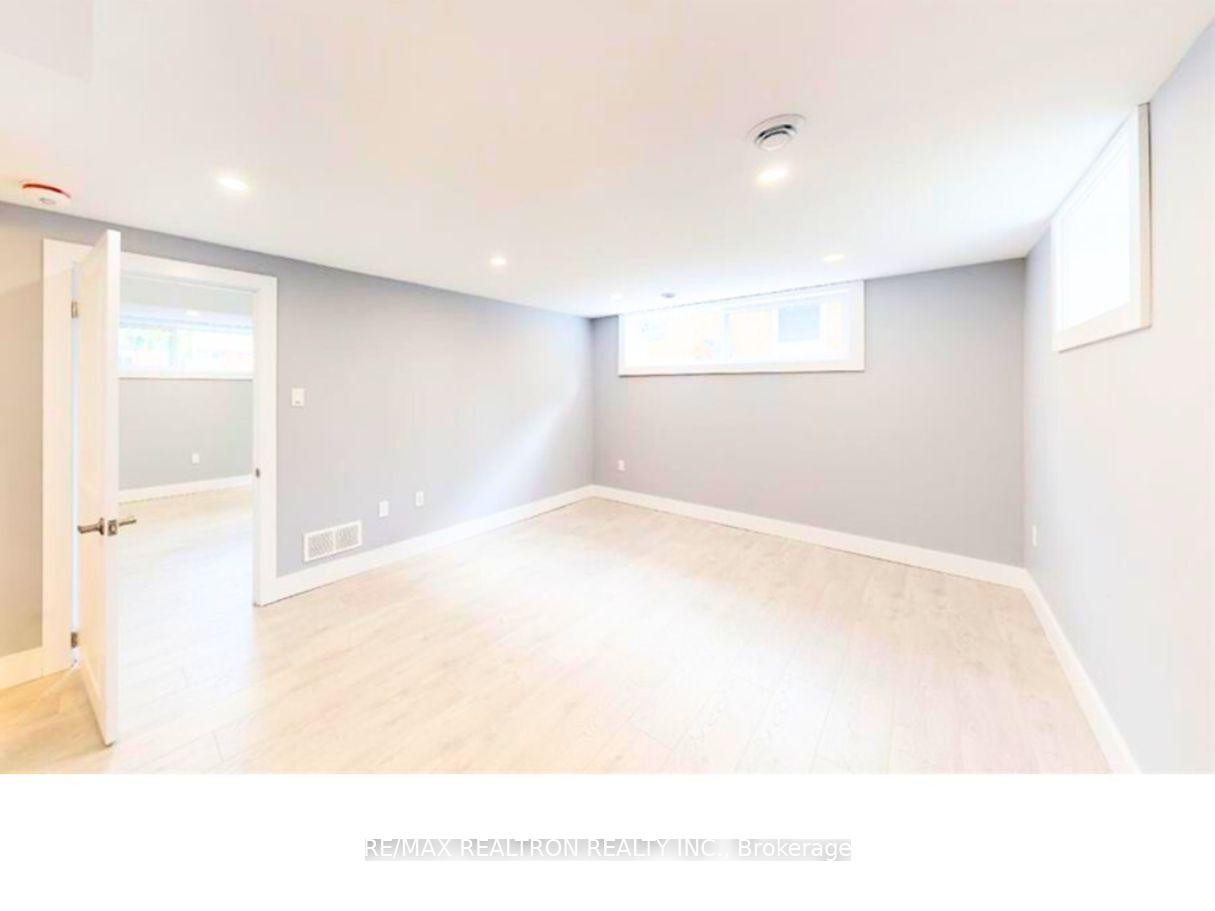 Photo 6 of Unit Unit A, 77 Godfrey Drive, London, East D — HOMEH