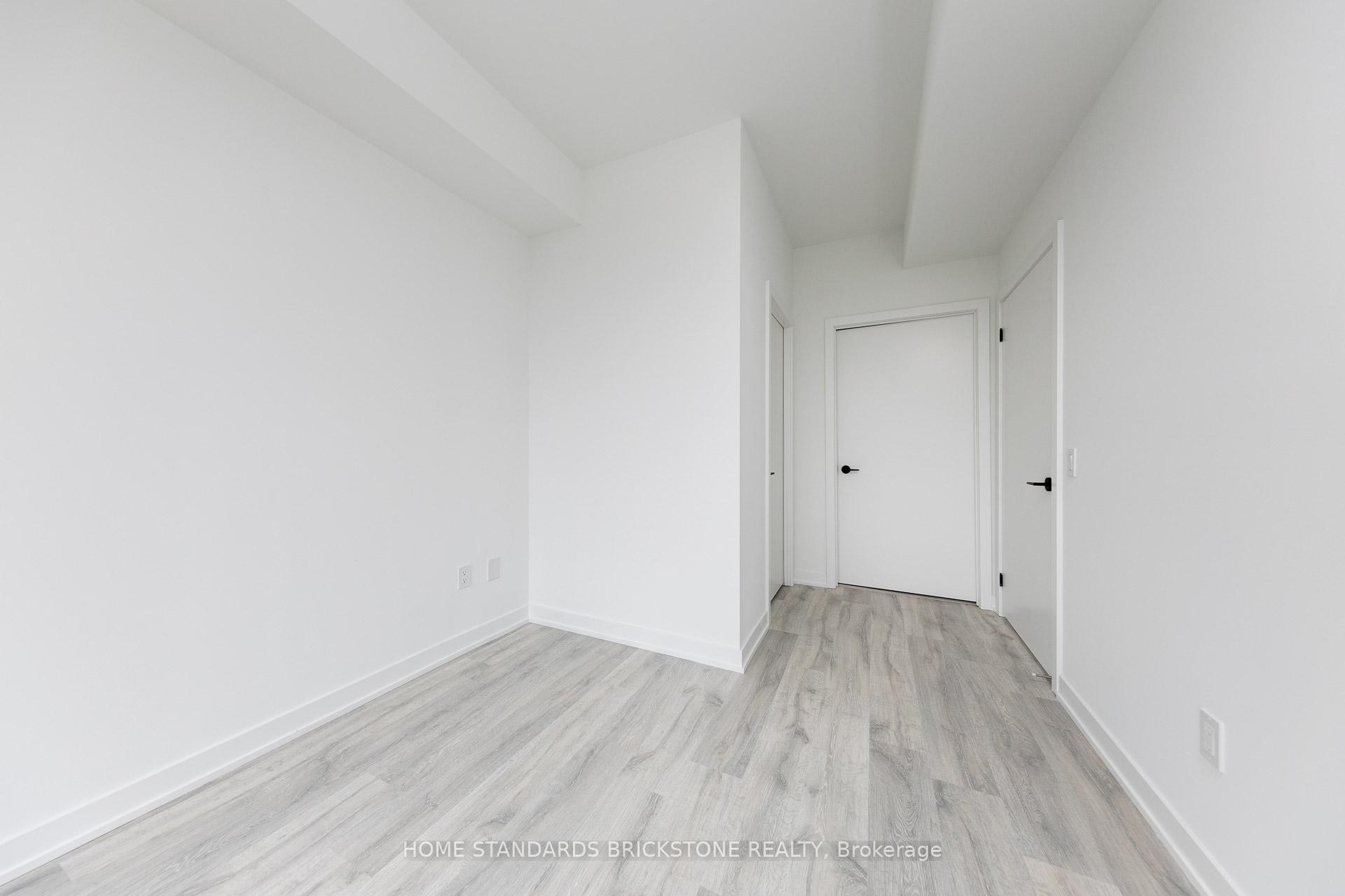 Photo 12 of Unit 1012, 220 Missinnihe Way, Mississauga, Port Credit — HOMEH