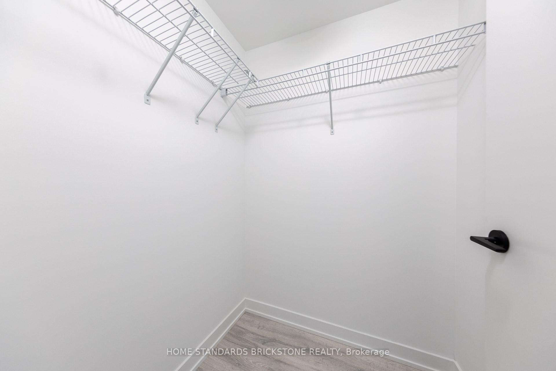 Photo 13 of Unit 1012, 220 Missinnihe Way, Mississauga, Port Credit — HOMEH