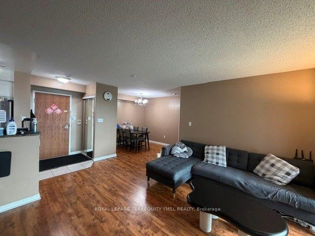 Photo 10 of Unit 1809, 23 Lorraine Drive, North York, Willowdale West — HOMEH