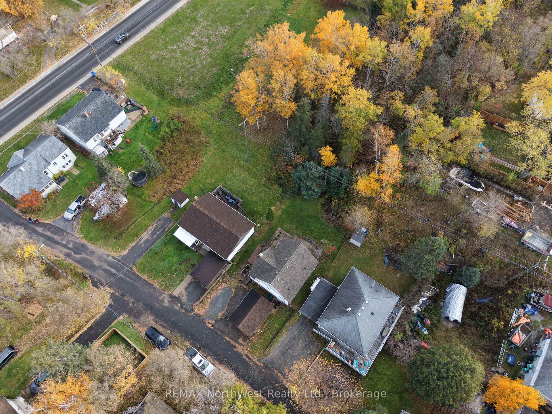 Photo 3 of 516 Seventh Avenue S, Kenora, Lakeside — HOMEH