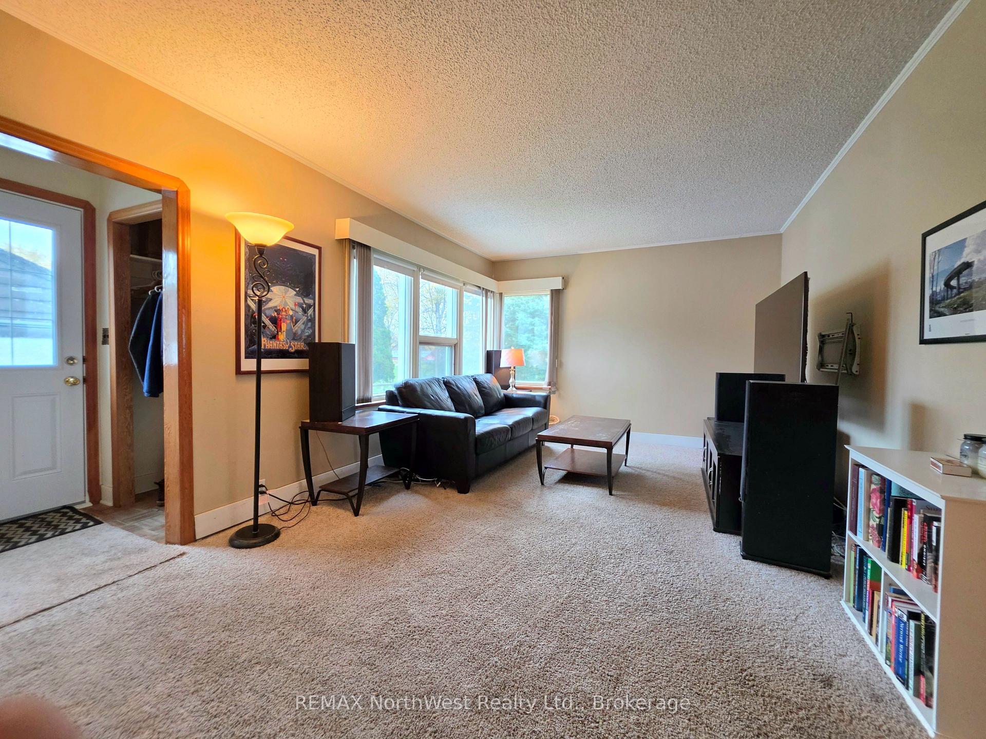 Photo 7 of 516 Seventh Avenue S, Kenora, Lakeside — HOMEH