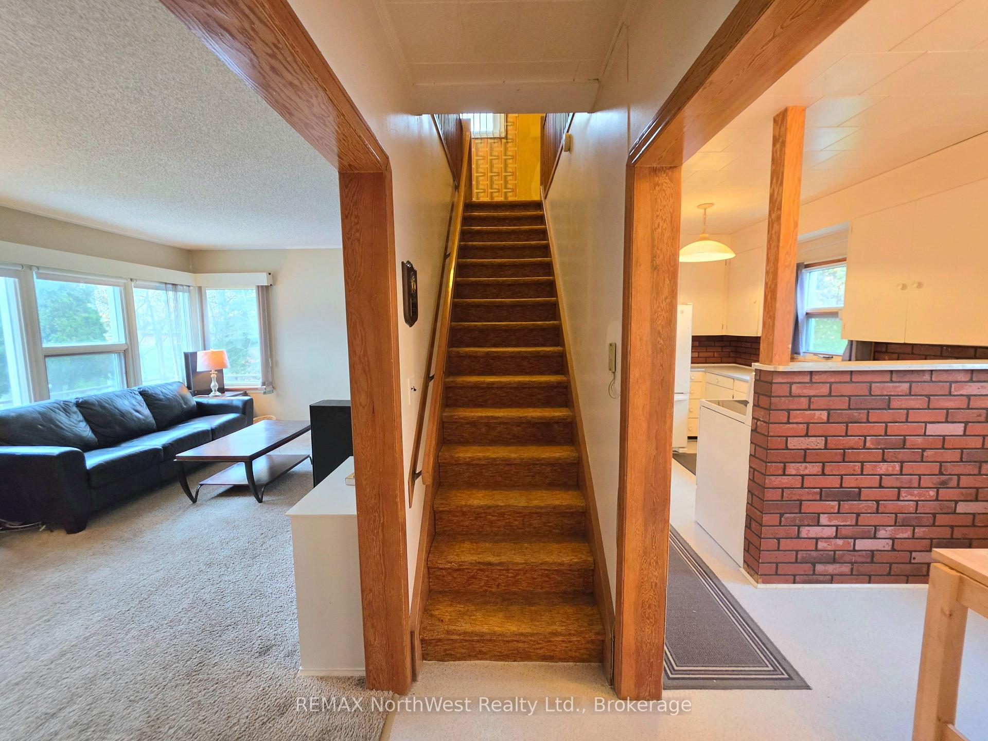 Photo 11 of 516 Seventh Avenue S, Kenora, Lakeside — HOMEH