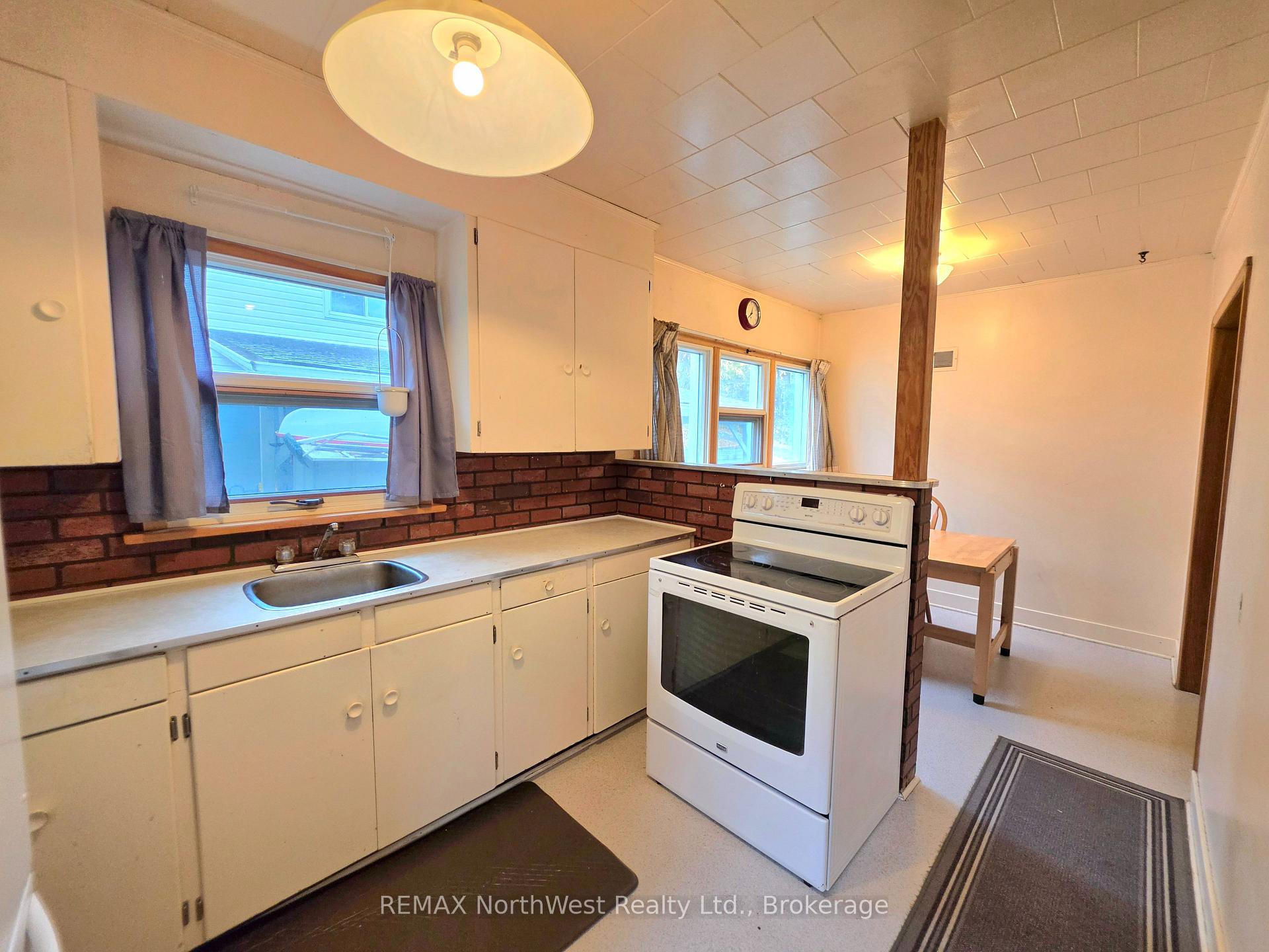 Photo 13 of 516 Seventh Avenue S, Kenora, Lakeside — HOMEH
