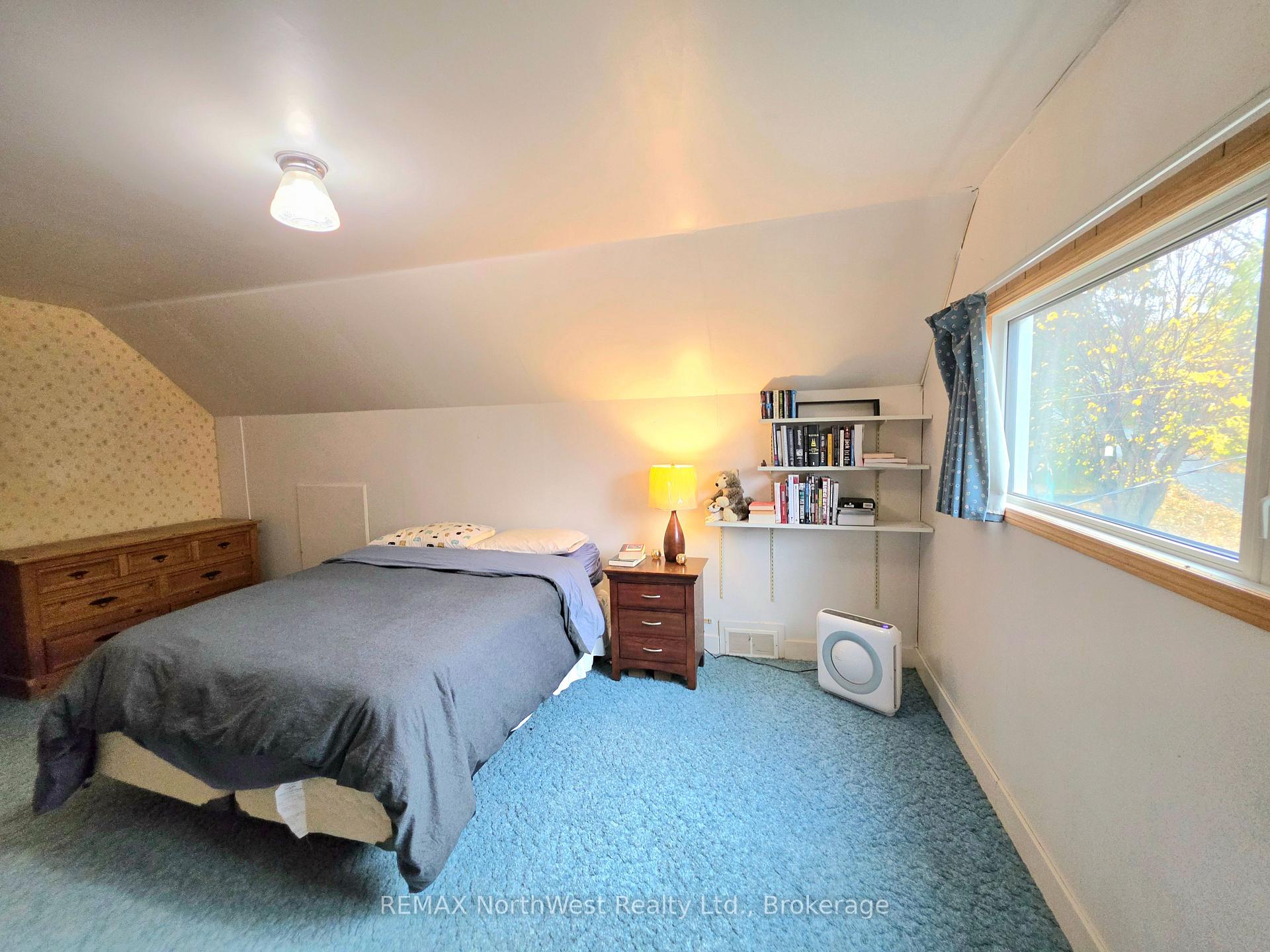 Photo 22 of 516 Seventh Avenue S, Kenora, Lakeside — HOMEH