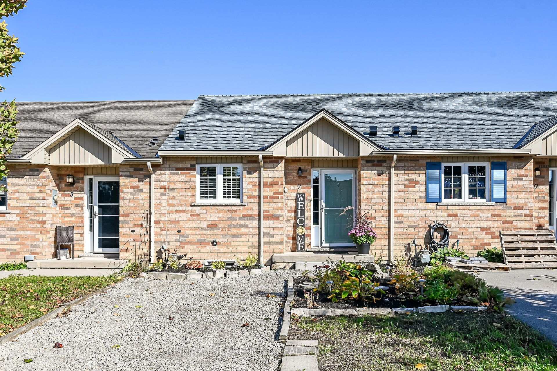 Photo 2 of 7 Powell Lane, Haldimand — HOMEH