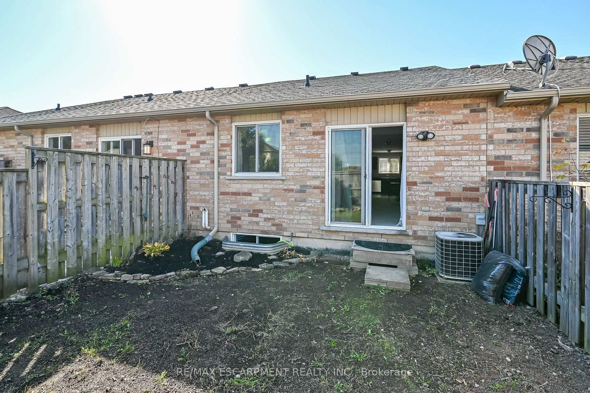 Photo 37 of 7 Powell Lane, Haldimand — HOMEH