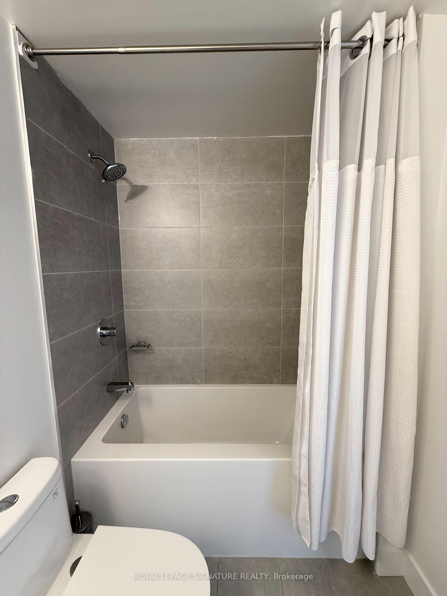 Photo 11 of Unit 410, 2450 Old Bronte Road, Oakville, Westmount — HOMEH