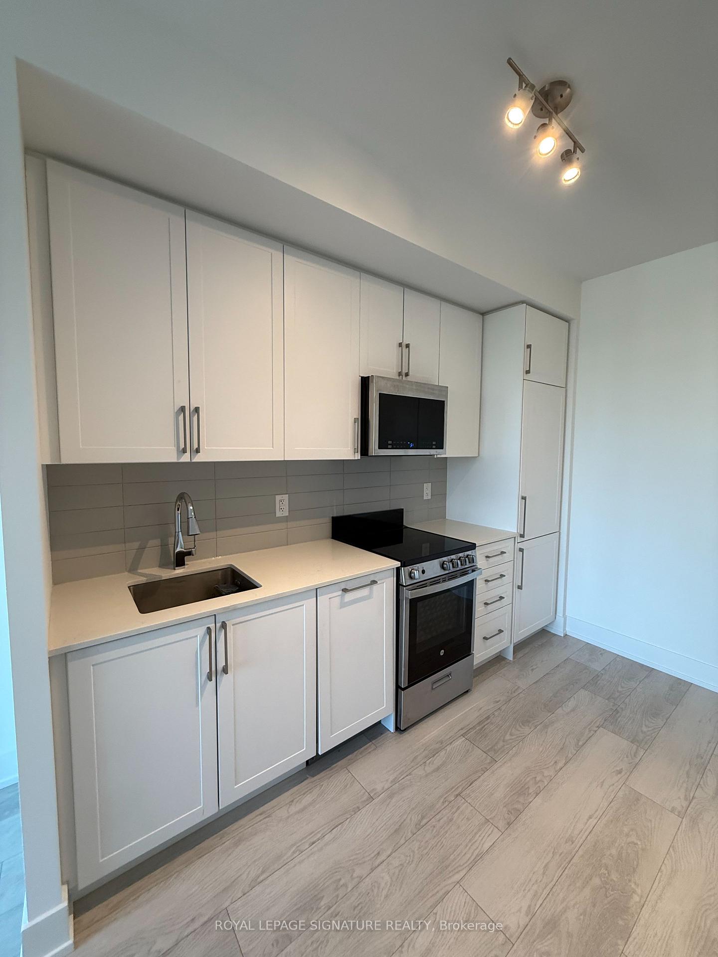Photo 14 of Unit 410, 2450 Old Bronte Road, Oakville, Westmount — HOMEH