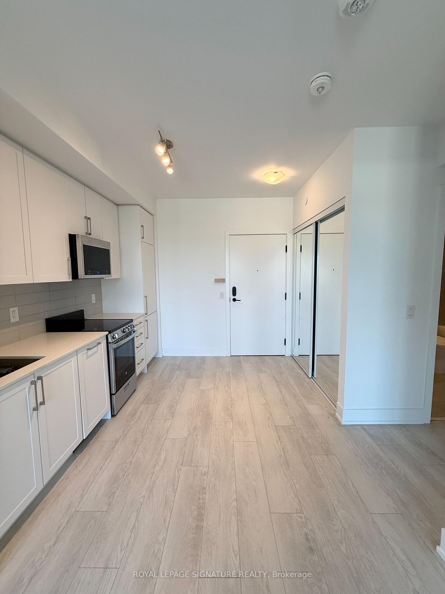 Photo 15 of Unit 410, 2450 Old Bronte Road, Oakville, Westmount — HOMEH