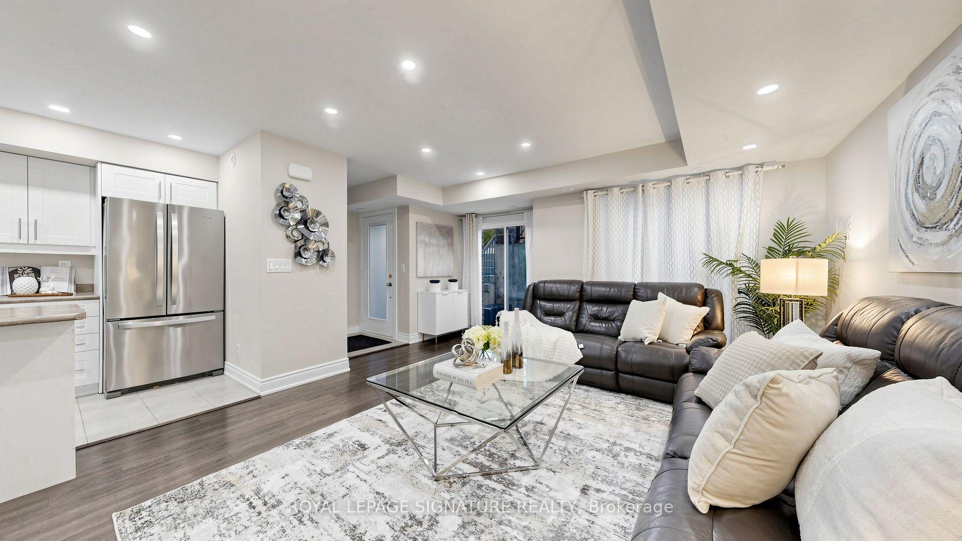 Photo 2 of Unit 801, 1 Blanche Lane, Markham, Cornell — HOMEH