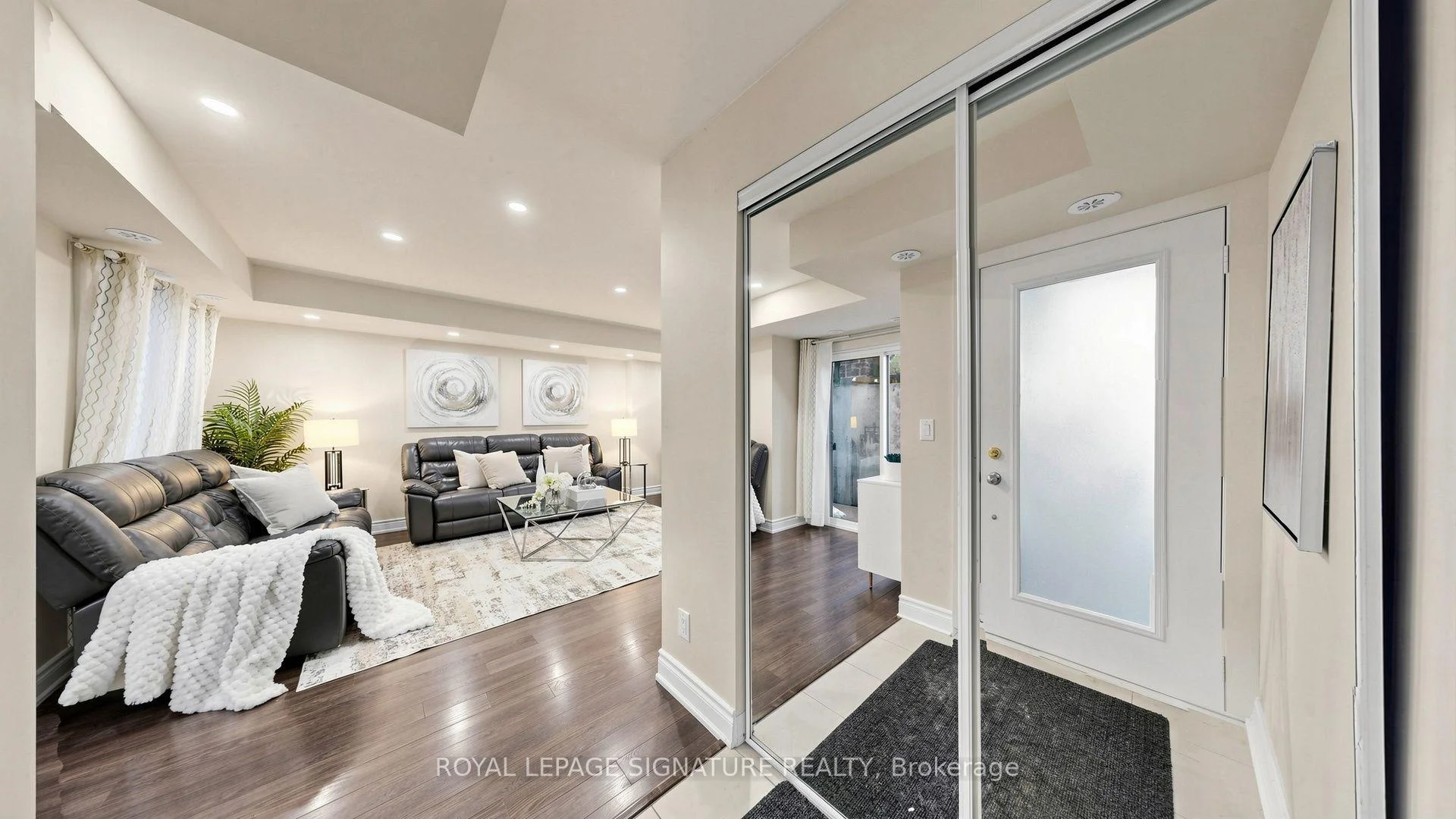 Photo 5 of Unit 801, 1 Blanche Lane, Markham, Cornell — HOMEH