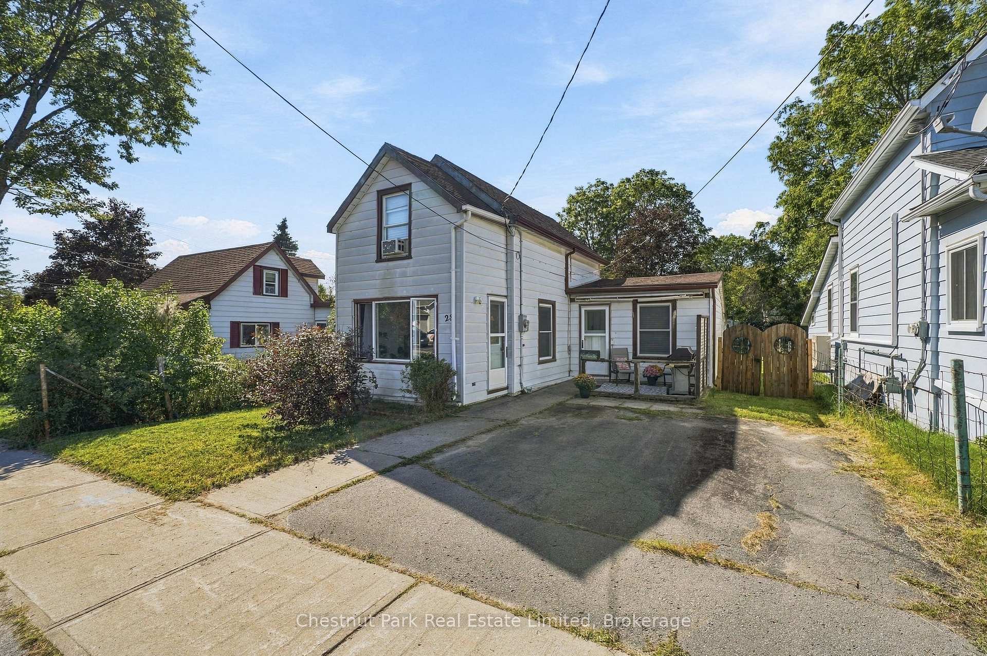 Photo 2 of 28 Spring Street, Prince Edward County, Picton — HOMEH