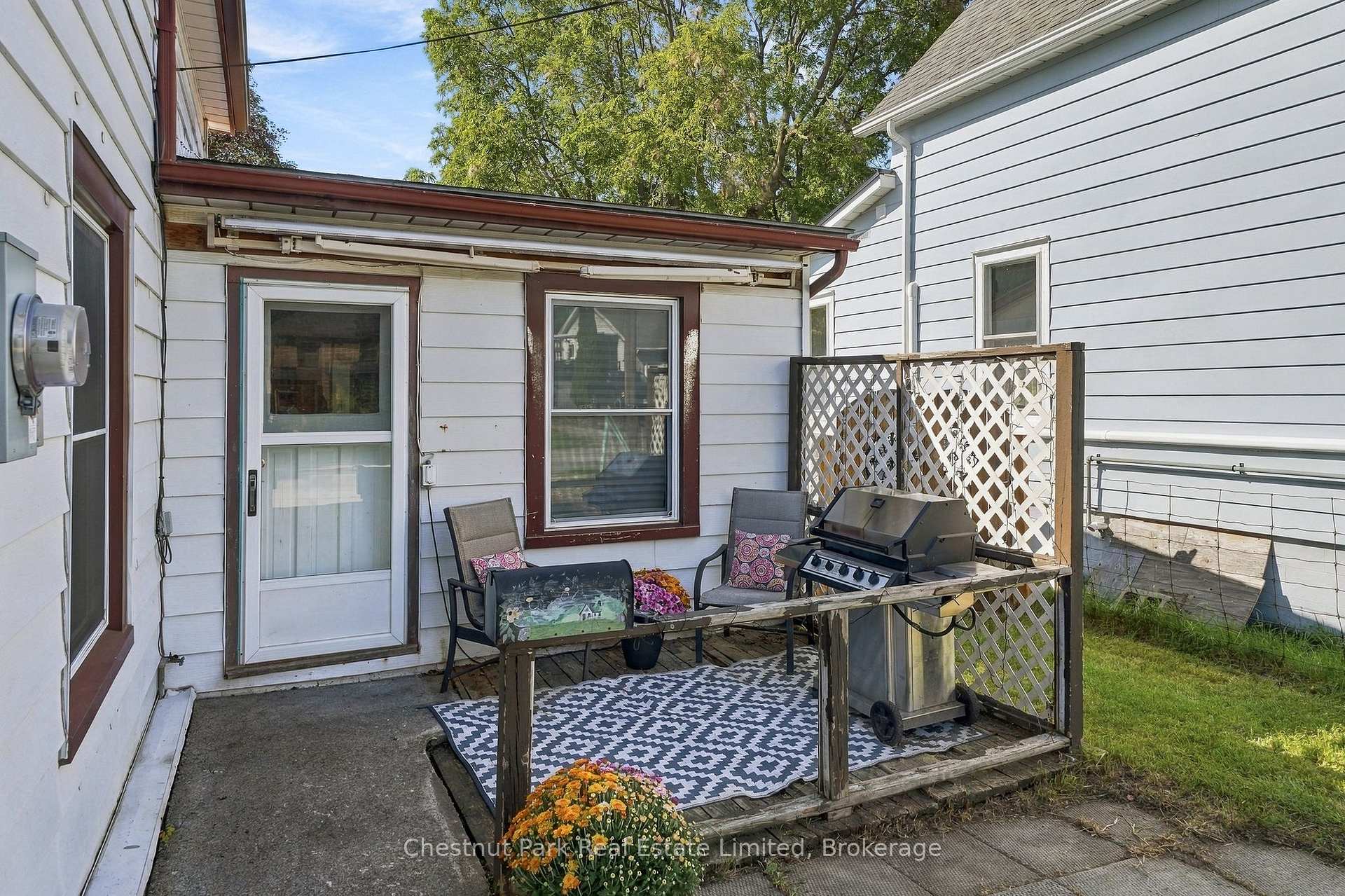 Photo 3 of 28 Spring Street, Prince Edward County, Picton — HOMEH