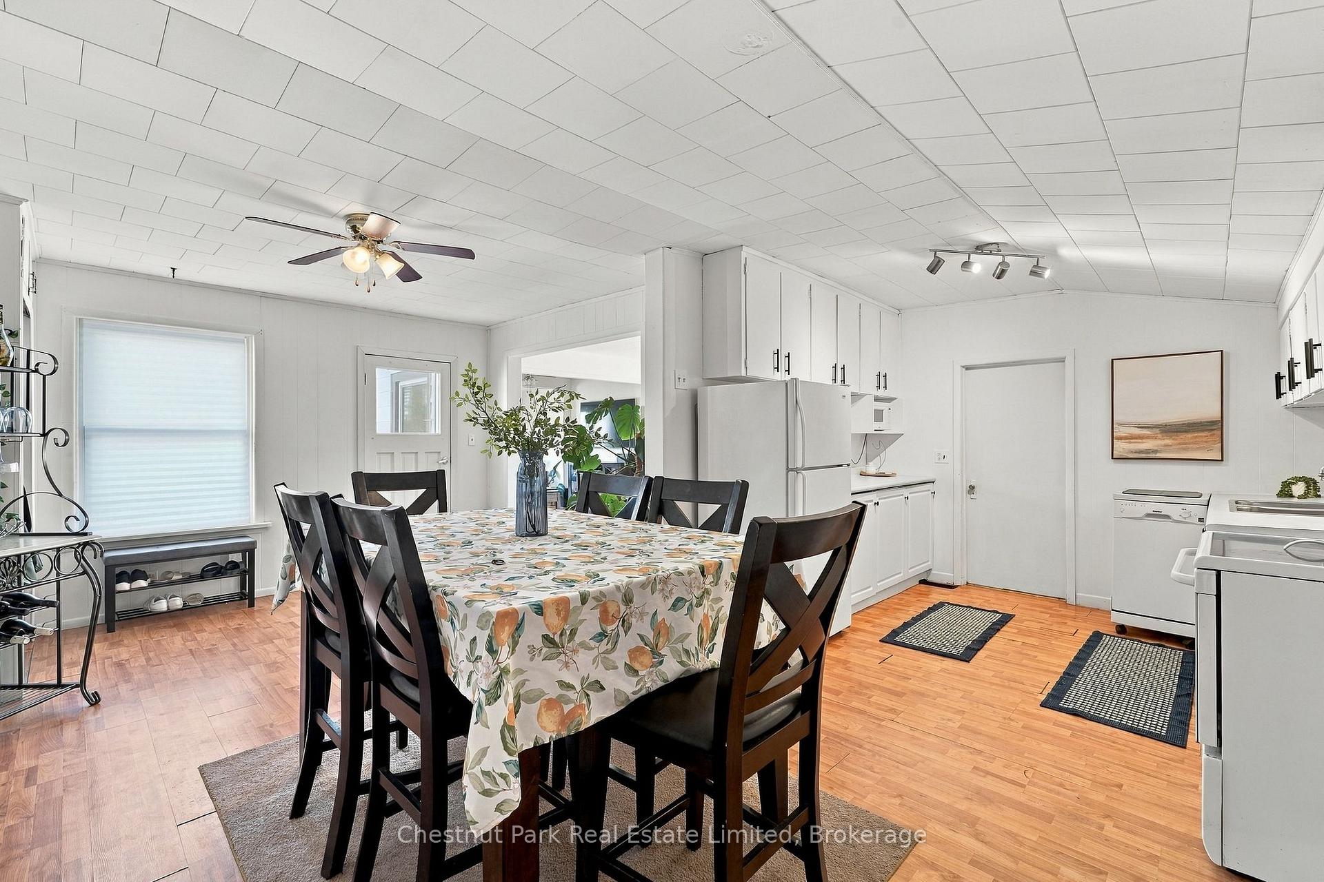 Photo 12 of 28 Spring Street, Prince Edward County, Picton — HOMEH