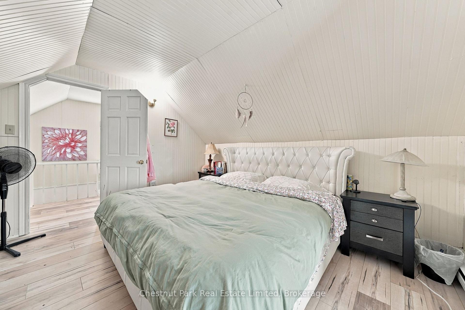 Photo 20 of 28 Spring Street, Prince Edward County, Picton — HOMEH