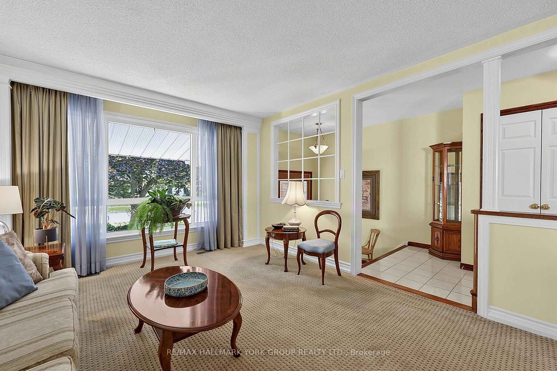 Photo 13 of 80 Fairway Drive, Aurora, Aurora Highlands — HOMEH