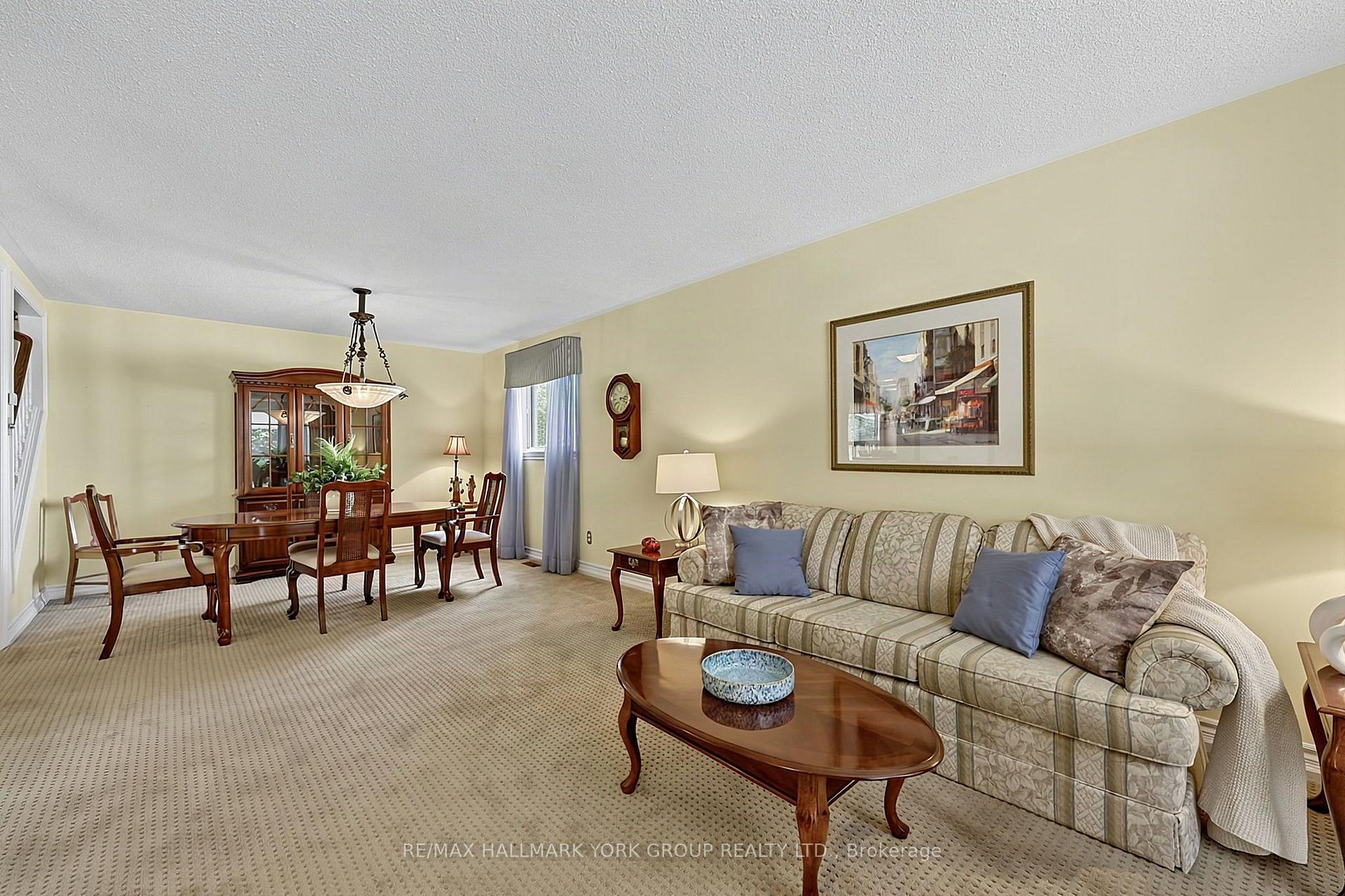 Photo 15 of 80 Fairway Drive, Aurora, Aurora Highlands — HOMEH