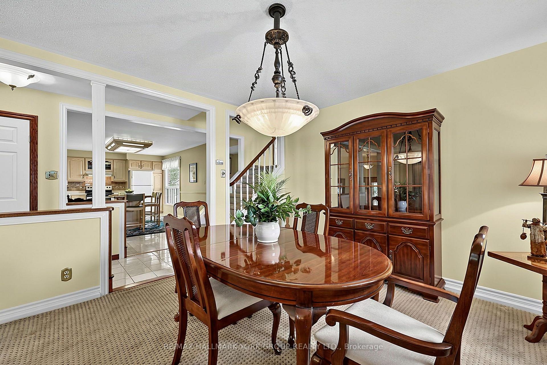 Photo 16 of 80 Fairway Drive, Aurora, Aurora Highlands — HOMEH
