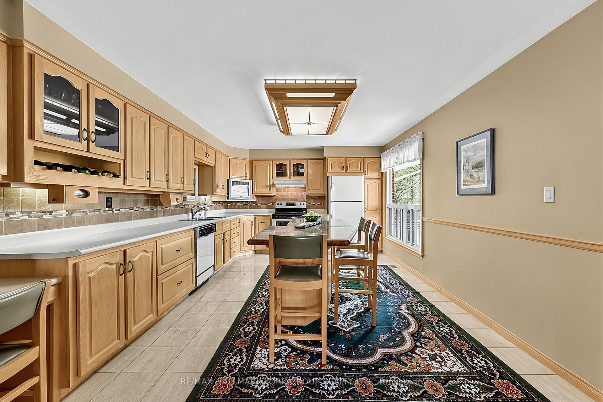 Photo 17 of 80 Fairway Drive, Aurora, Aurora Highlands — HOMEH