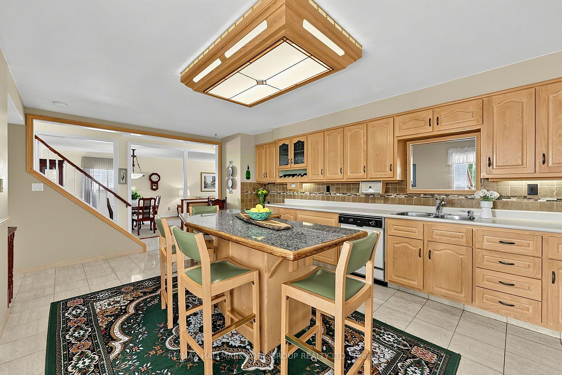 Photo 23 of 80 Fairway Drive, Aurora, Aurora Highlands — HOMEH