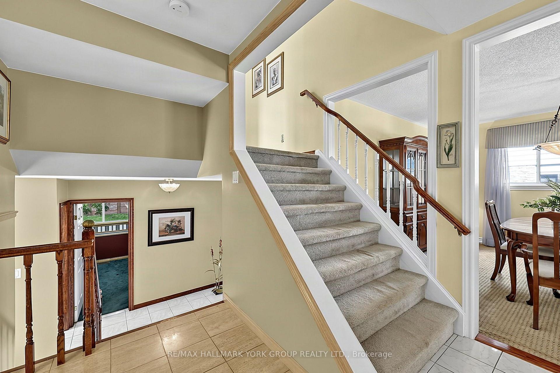 Photo 26 of 80 Fairway Drive, Aurora, Aurora Highlands — HOMEH