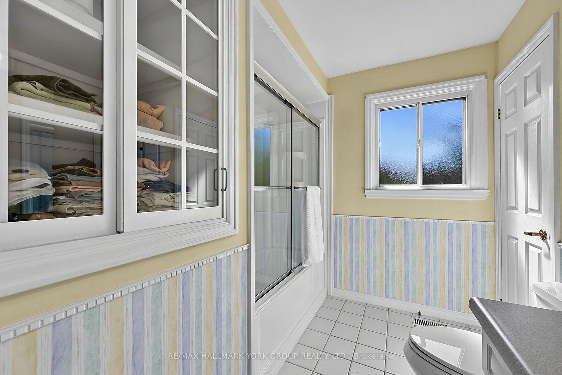 Photo 32 of 80 Fairway Drive, Aurora, Aurora Highlands — HOMEH