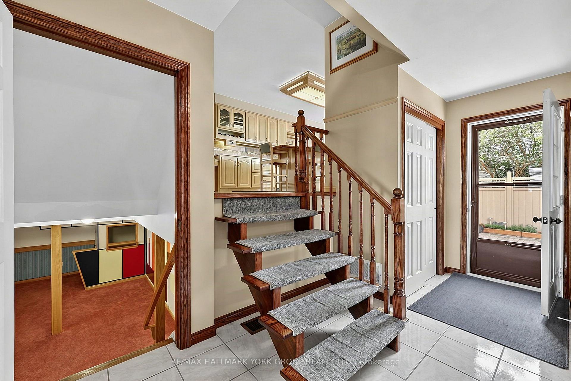 Photo 40 of 80 Fairway Drive, Aurora, Aurora Highlands — HOMEH