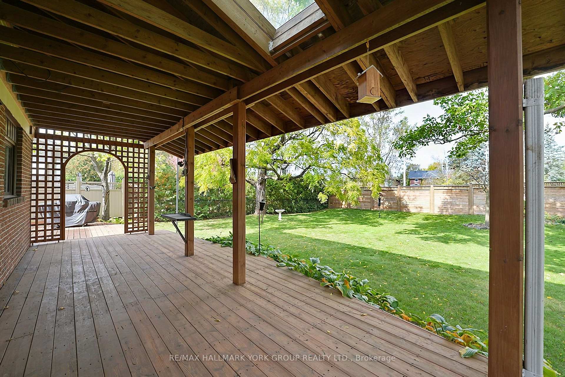 Photo 44 of 80 Fairway Drive, Aurora, Aurora Highlands — HOMEH
