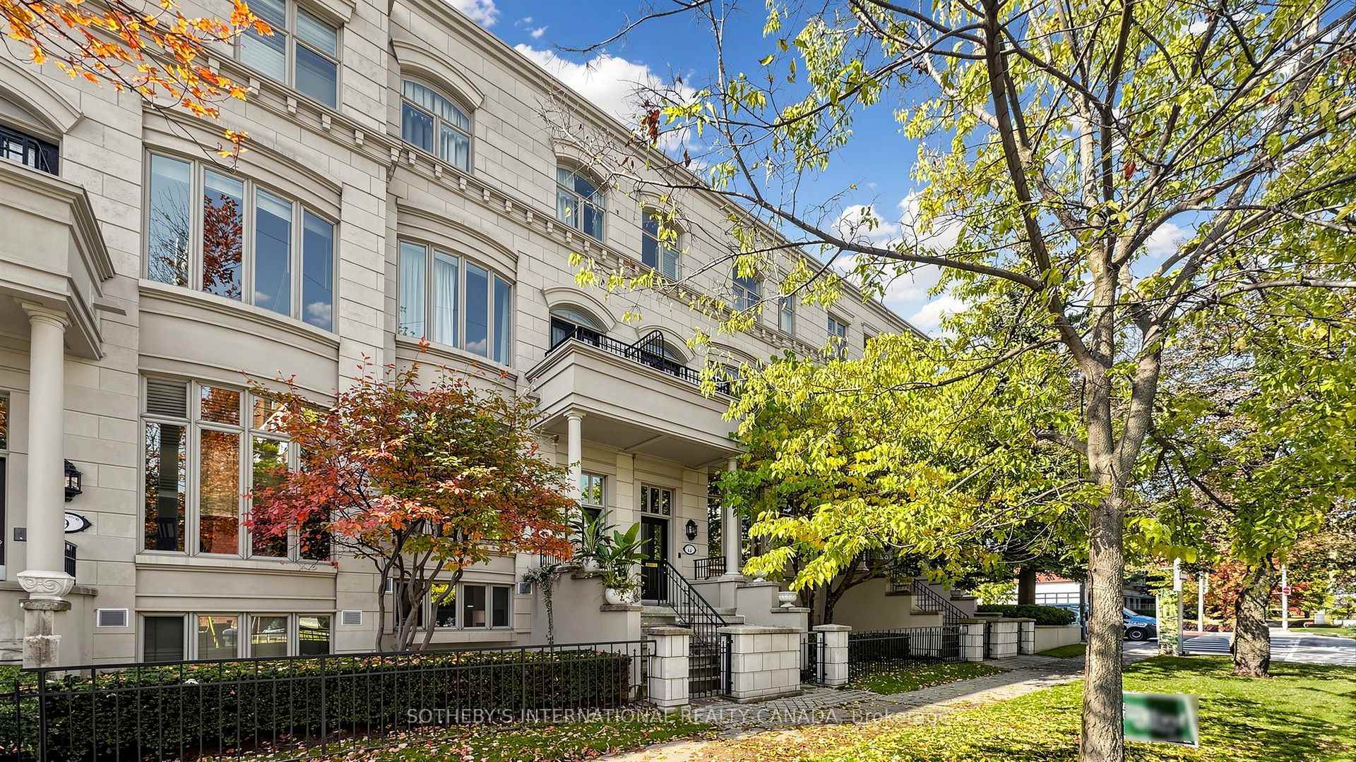 Photo 3 of Unit 11, 260 Russell Hill Road, Toronto, Casa Loma — HOMEH