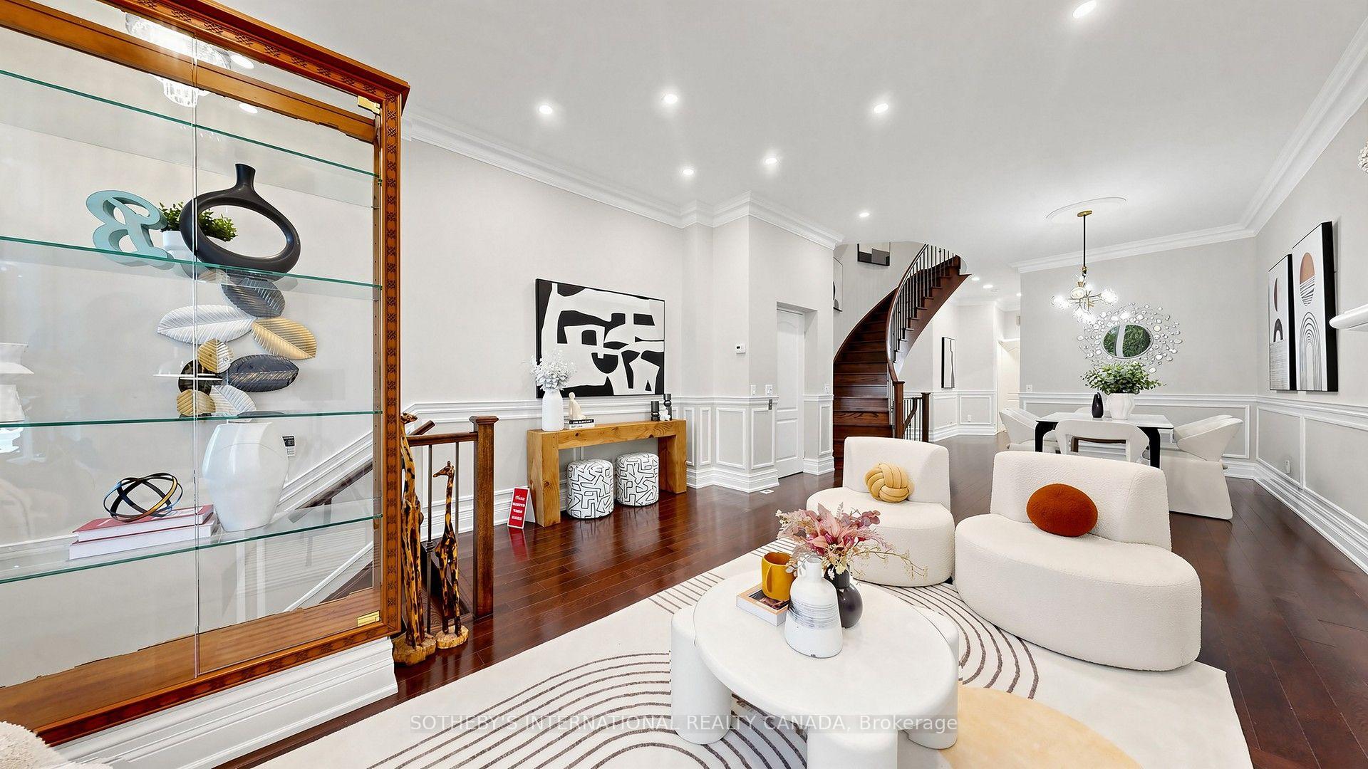 Photo 6 of Unit 11, 260 Russell Hill Road, Toronto, Casa Loma — HOMEH