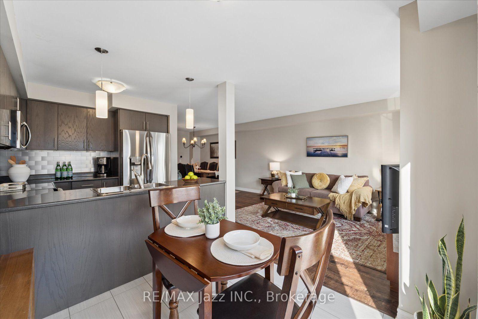 Photo 15 of 61 Great Gabe Crescent, Oshawa, Windfields — HOMEH