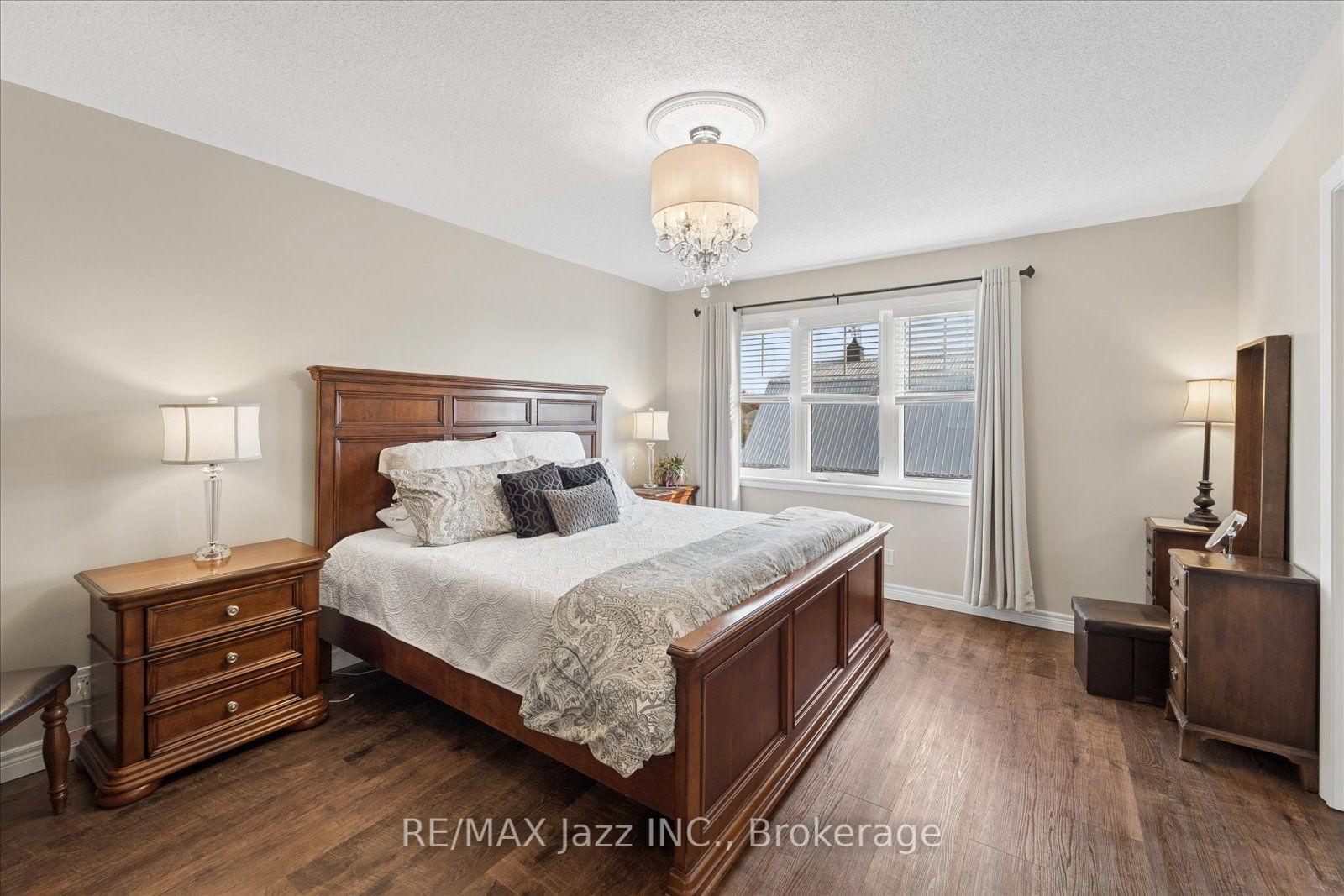Photo 17 of 61 Great Gabe Crescent, Oshawa, Windfields — HOMEH