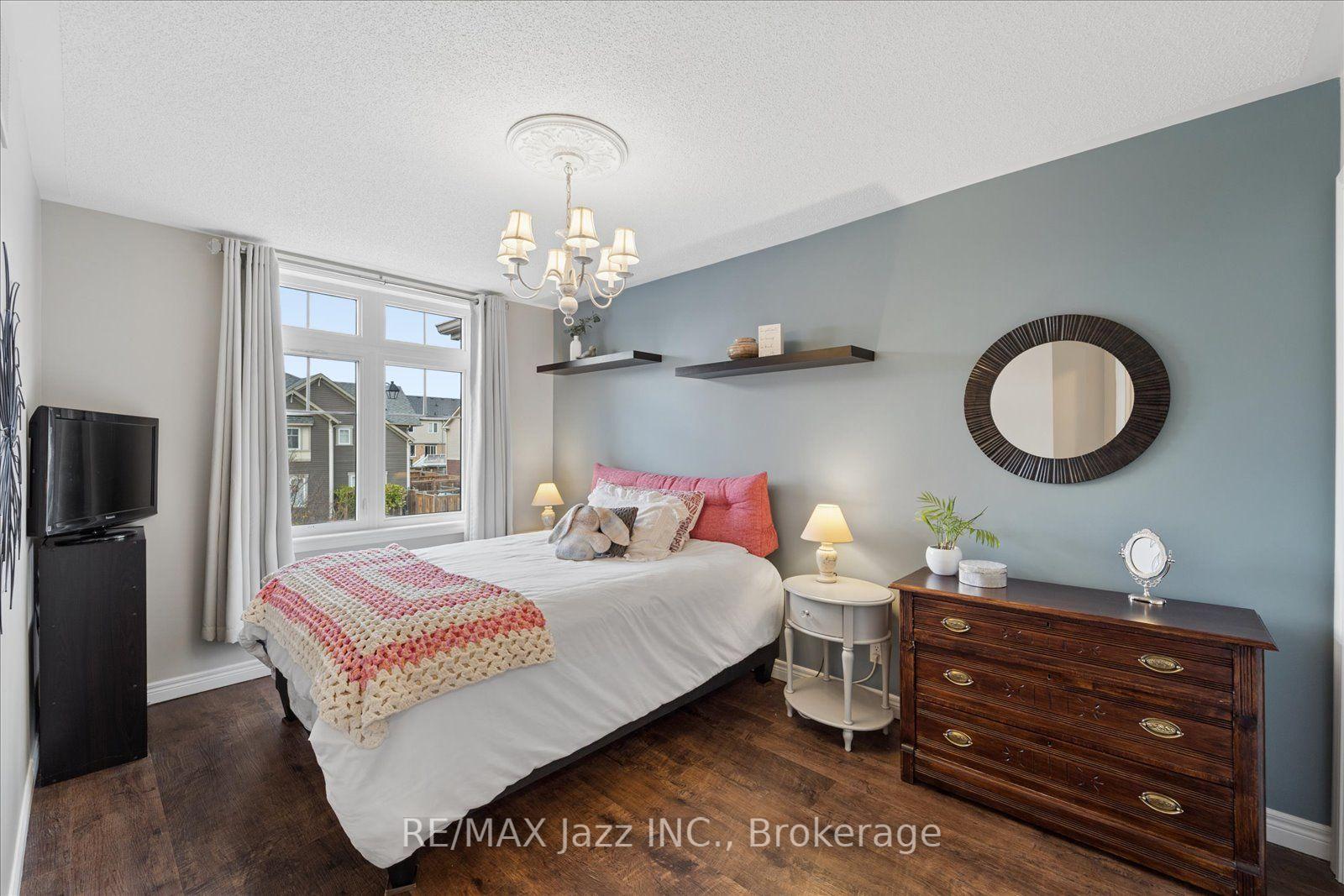 Photo 21 of 61 Great Gabe Crescent, Oshawa, Windfields — HOMEH