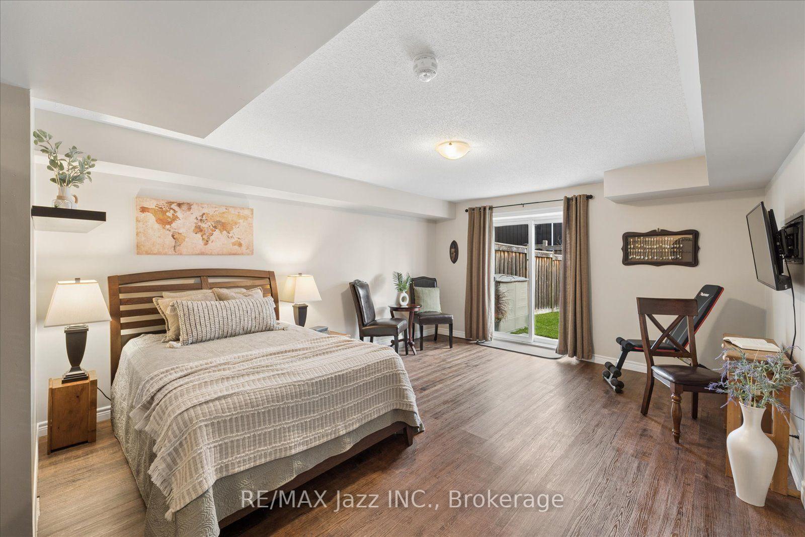 Photo 25 of 61 Great Gabe Crescent, Oshawa, Windfields — HOMEH