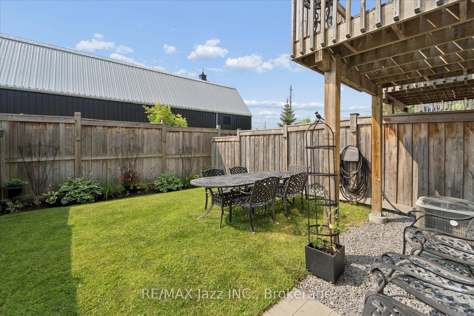 Photo 28 of 61 Great Gabe Crescent, Oshawa, Windfields — HOMEH