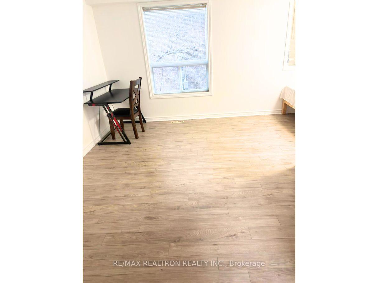 Photo 1 of 1570 Beaverbrook Avenue, London, North M — HOMEH