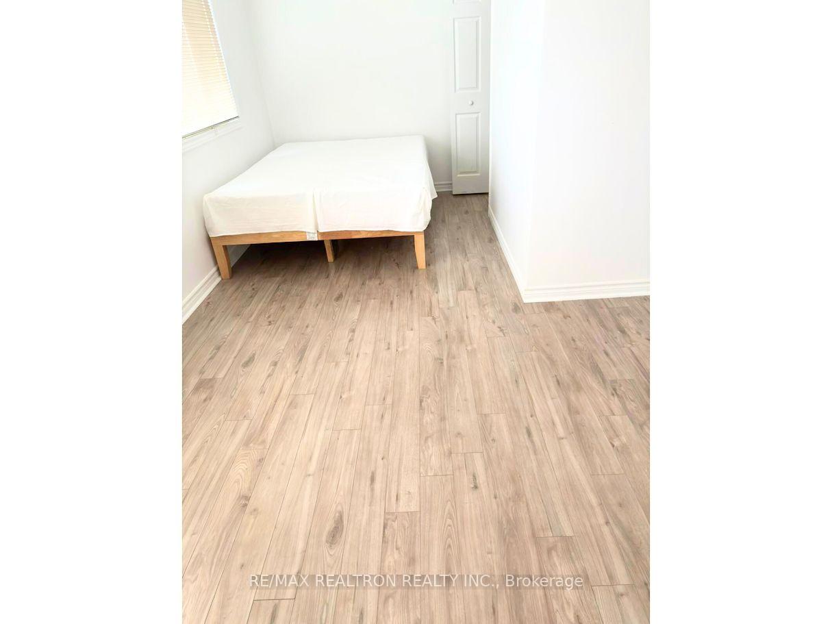 Photo 2 of 1570 Beaverbrook Avenue, London, North M — HOMEH