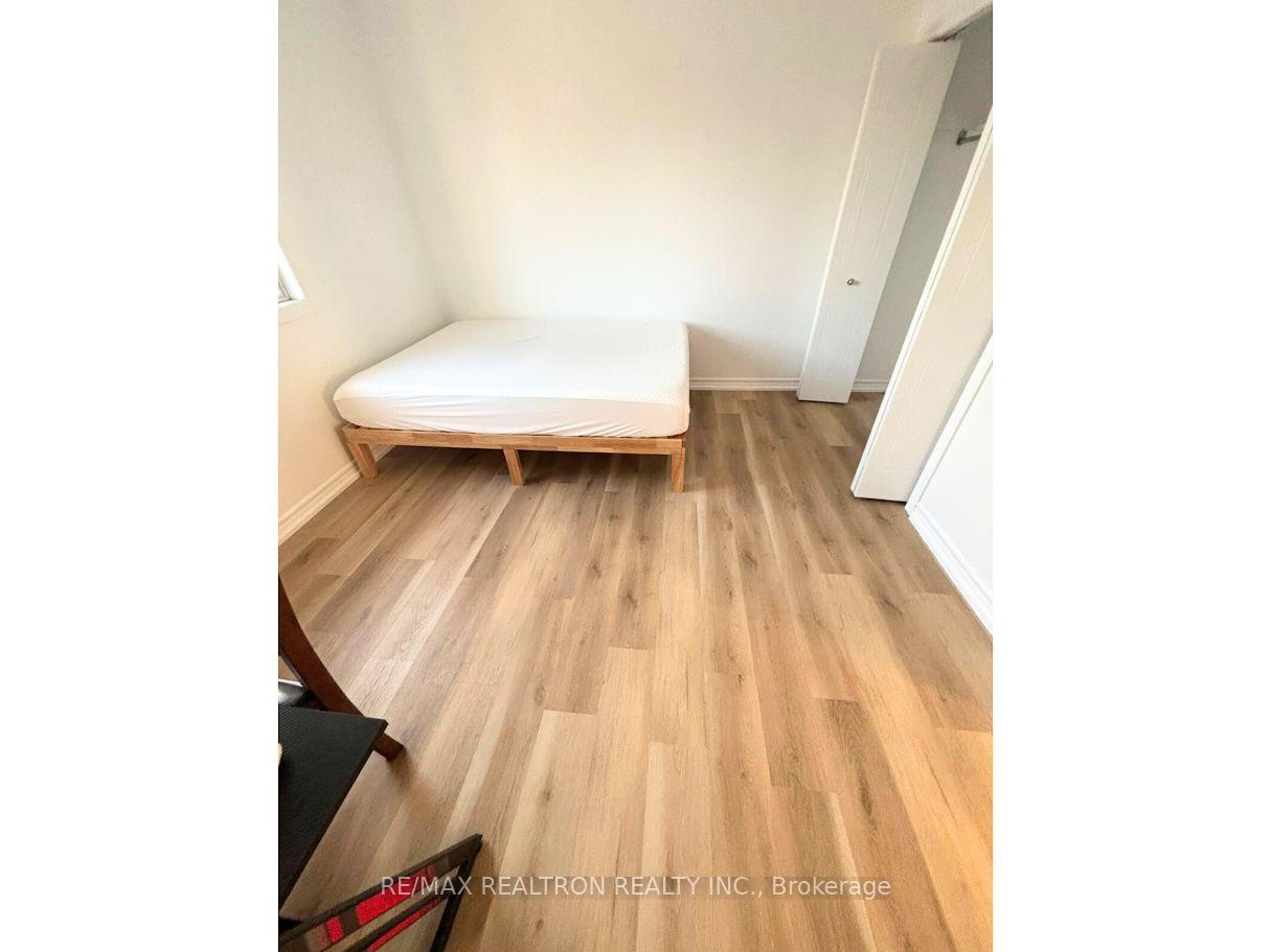Photo 17 of 1570 Beaverbrook Avenue, London, North M — HOMEH
