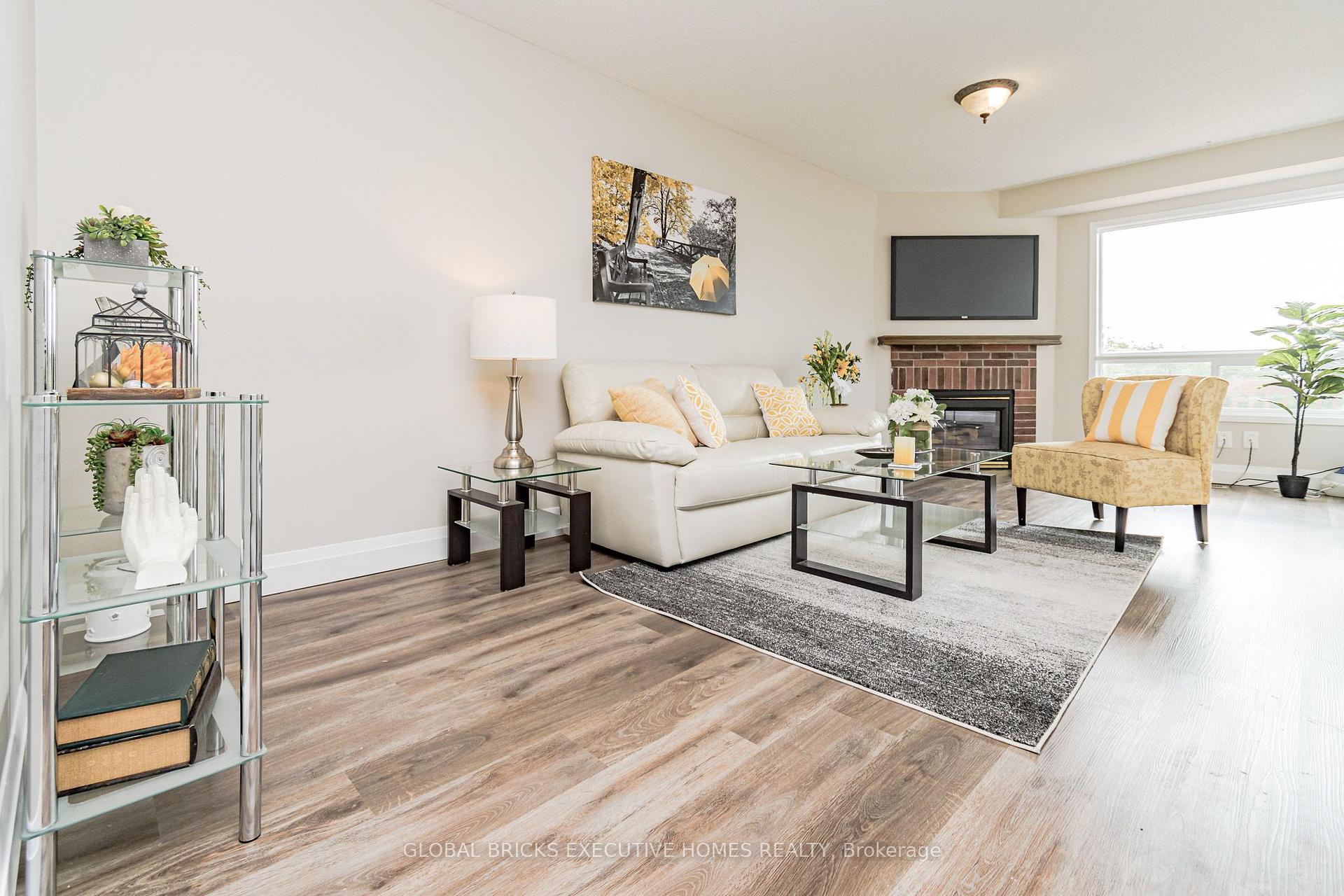 Photo 5 of 5100 Lampman Avenue, Burlington, Uptown — HOMEH