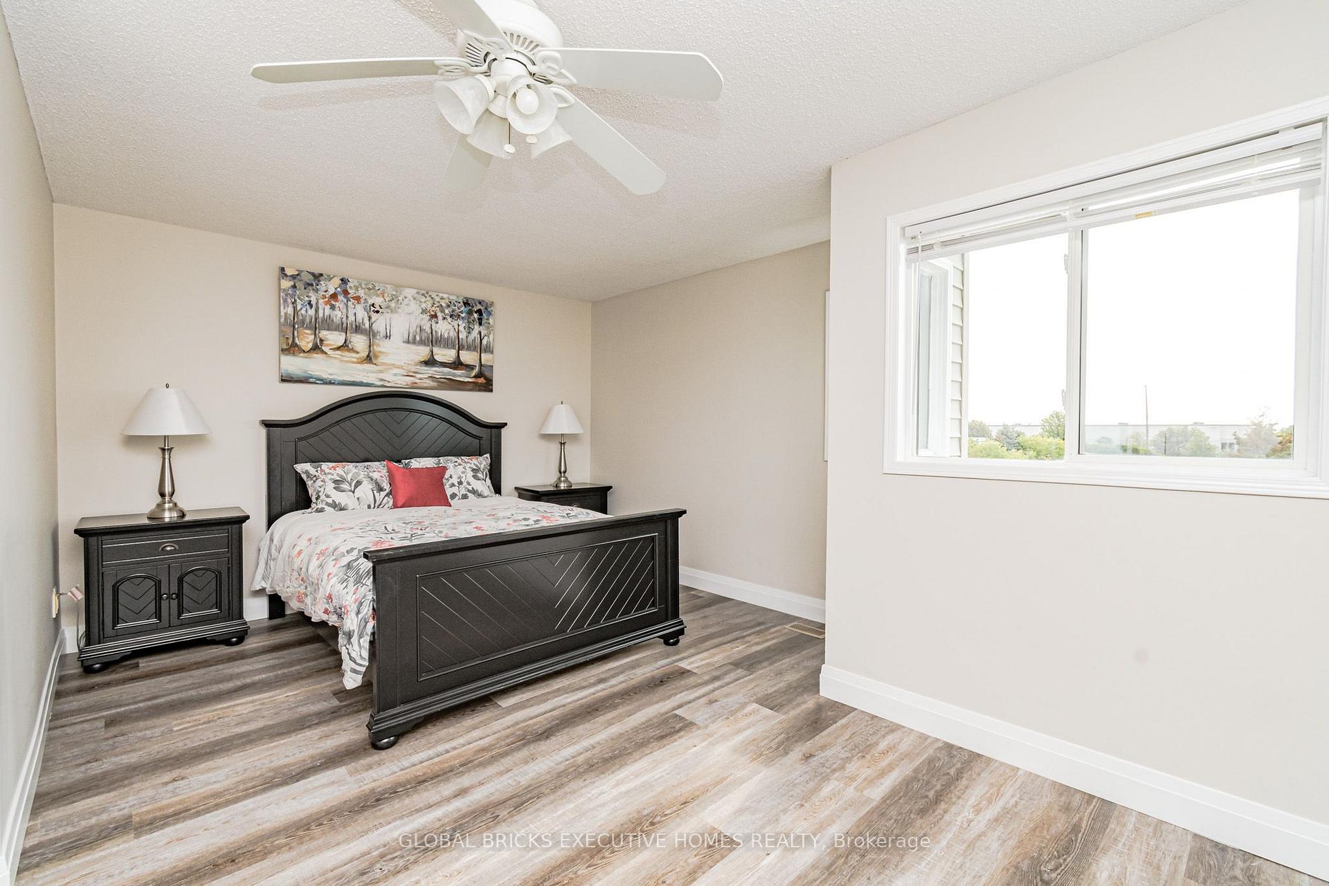 Photo 12 of 5100 Lampman Avenue, Burlington, Uptown — HOMEH