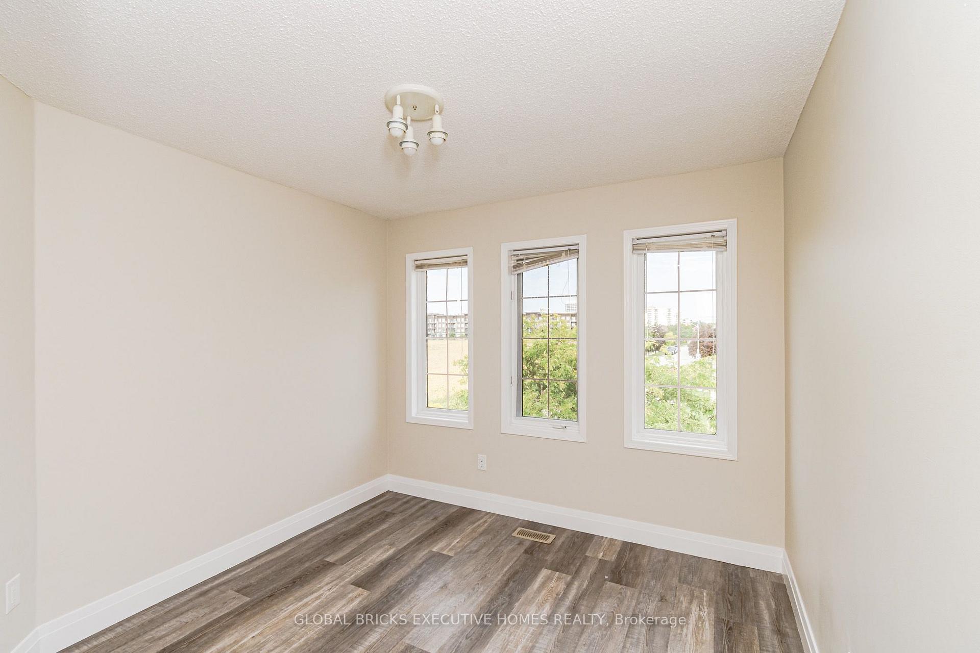Photo 19 of 5100 Lampman Avenue, Burlington, Uptown — HOMEH